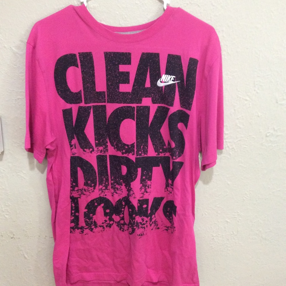 Nike tee